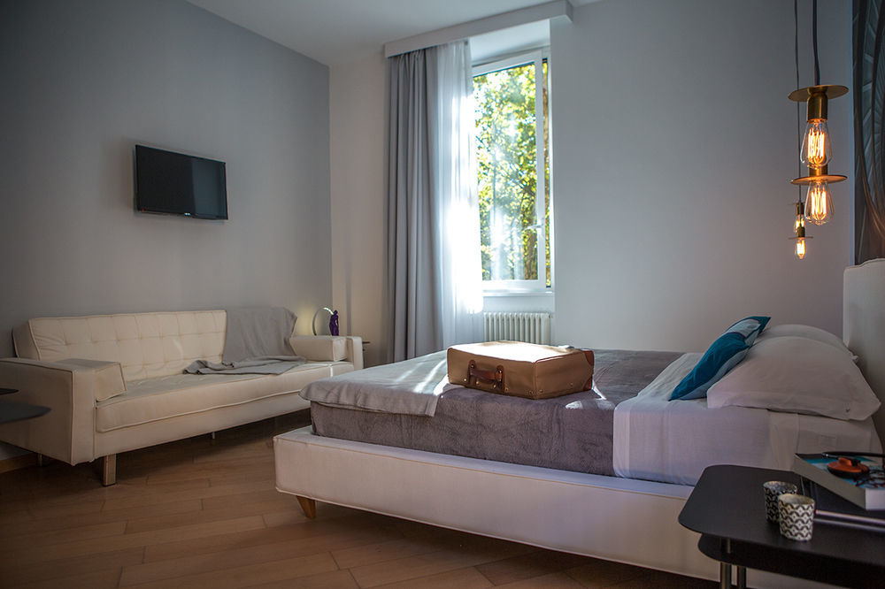 Milizie 76 Gallery Guest house